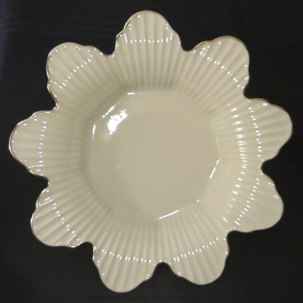 Lenox Meridian Collection Candy Dish‎ Scalloped Gold Rim Cream